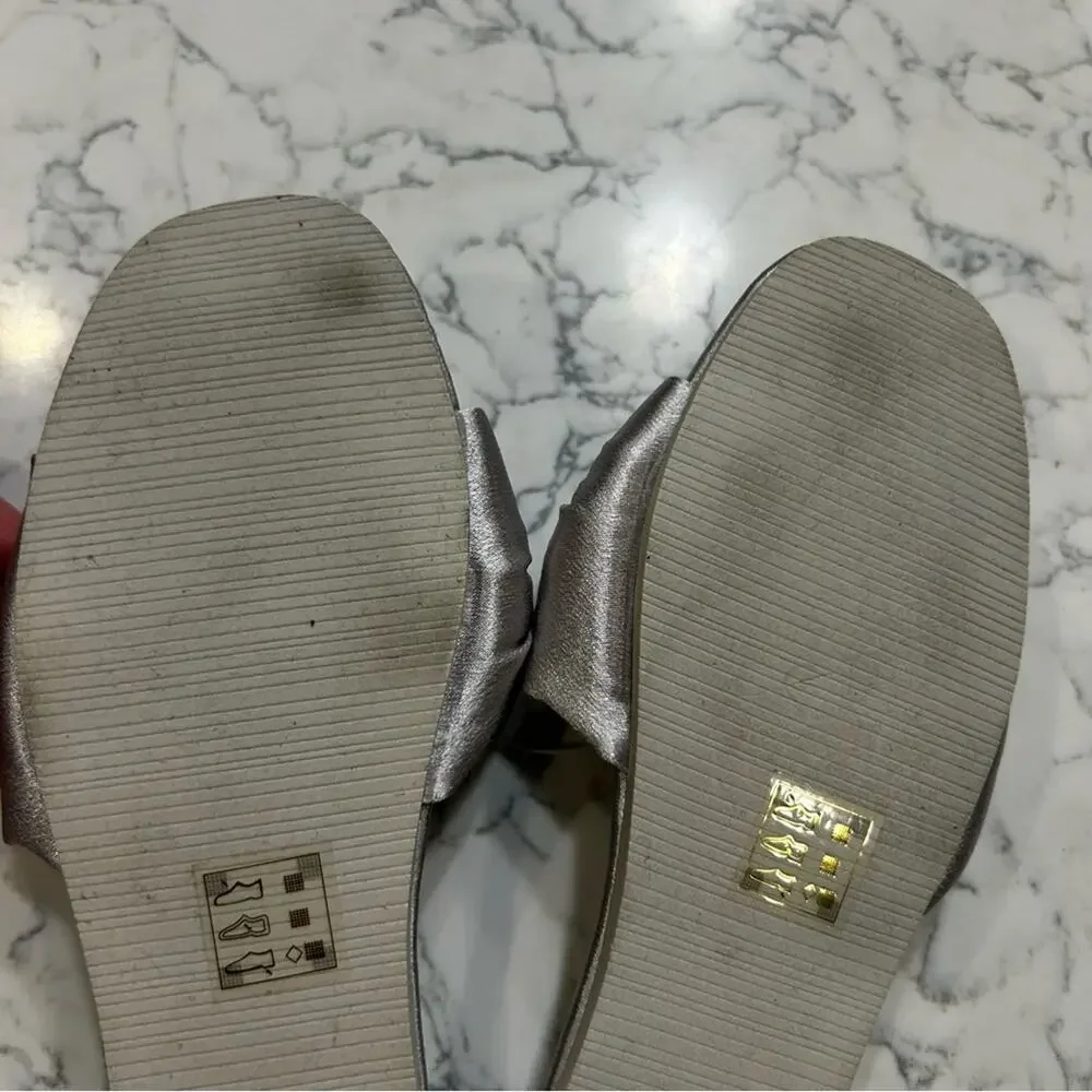 Draper James Silver Bow Slid Slip On Sandals Size Small